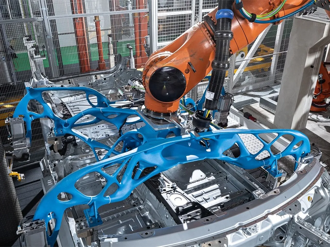 Jak se v BMW 3D tisknou koncové díly do automobilů