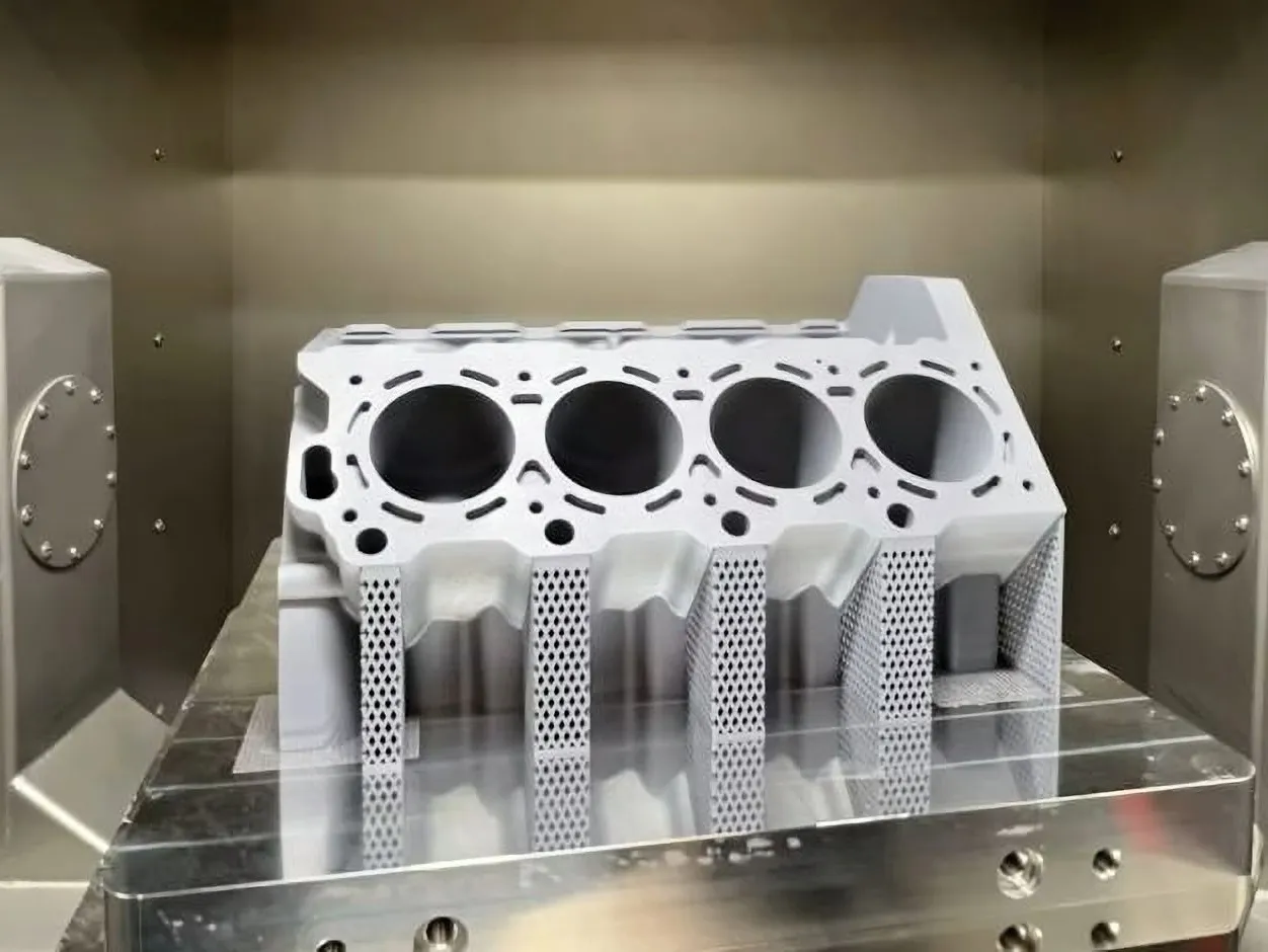 Blok motoru V8 jako jediný hliníkový výtisk